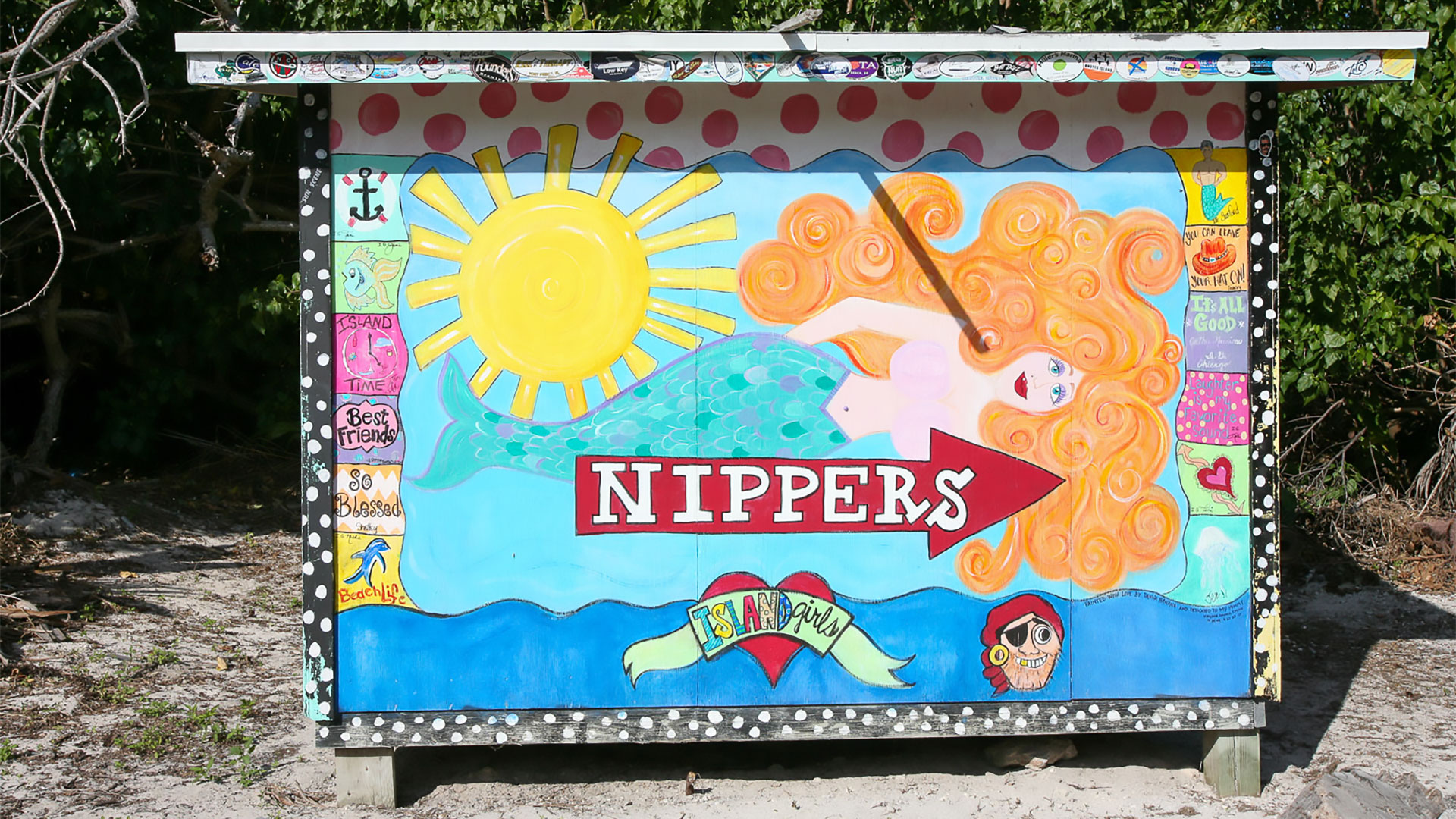 Nippers Beach Bar And Grill On Great Guana Cay 